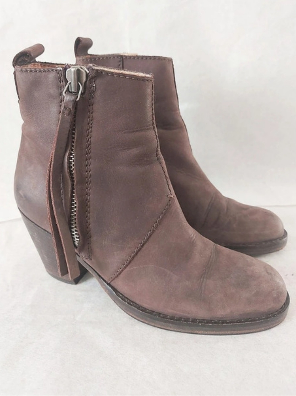 Acne Studios Pistol Short Ankle Suede Boots 35 EU Brown Leather Zip Block Heel